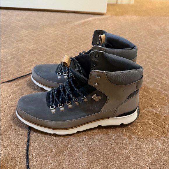 Men's Cole Haan Boots - Picture 2 of 4